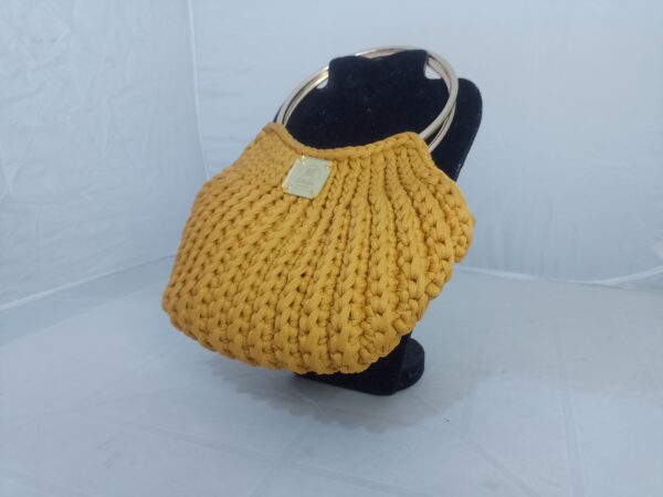 Bolsa em Crochê Mostarda em Fio de Malha - Image 3